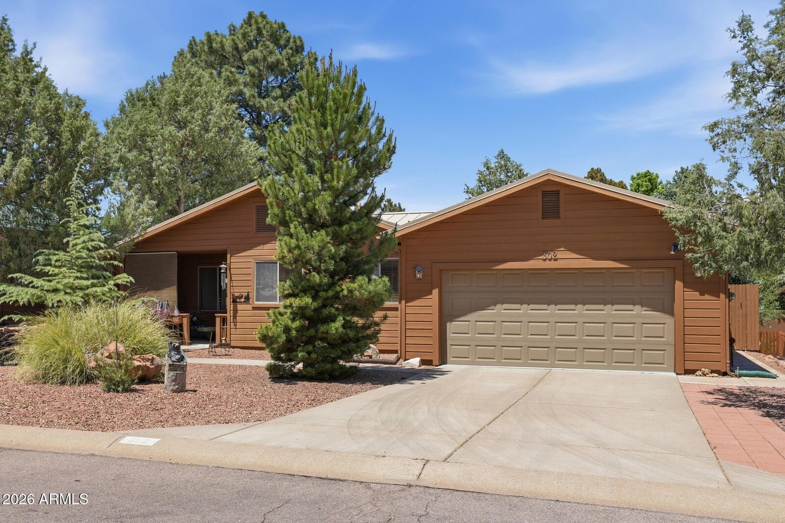 Property Photo:  302 W Cody Circle  AZ 85541 
