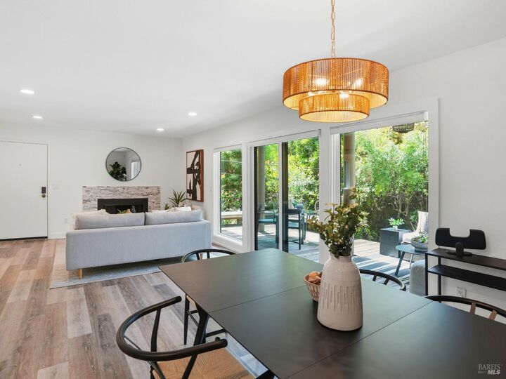 Property Photo:  122 Marinero Circle  CA 94920 