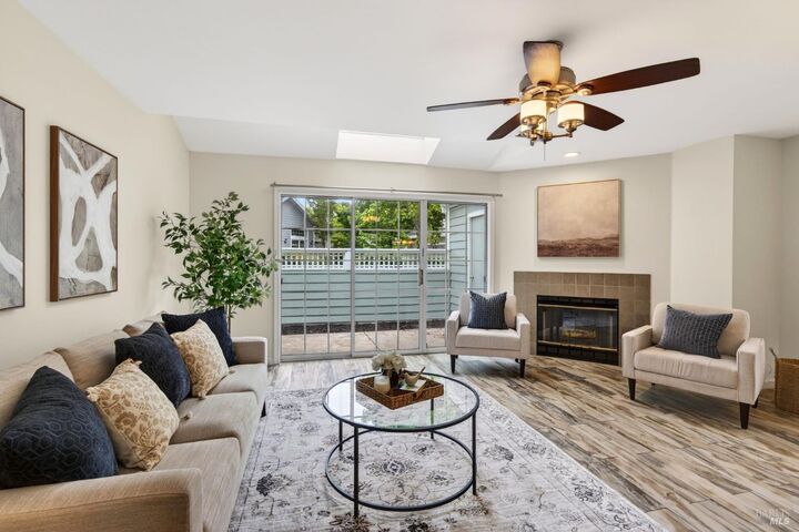 Property Photo:  642 Laurel Grove Circle  CA 95407 