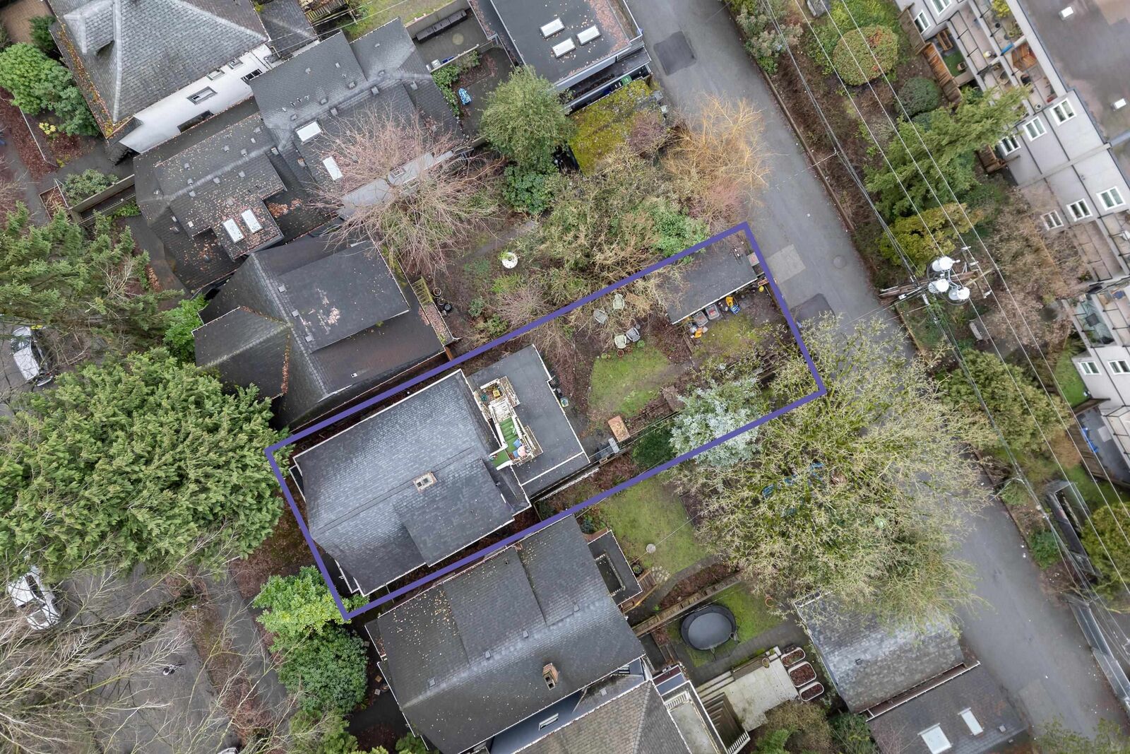 Property Photo: 1437 E 10th Avenue BC V5N 1X4