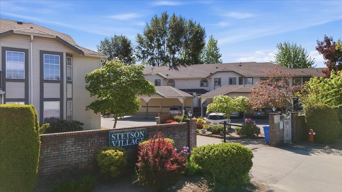 Property Photo: 5750 174 Street 21 BC V3S 7K3