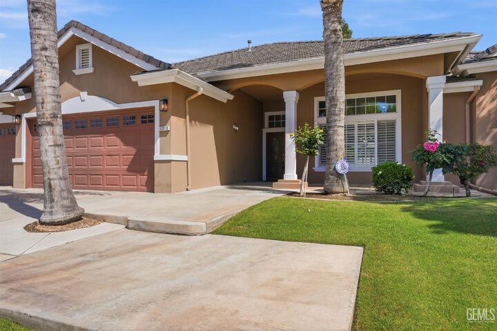 Property Photo:  12010 Manorwood Street  CA 93311 