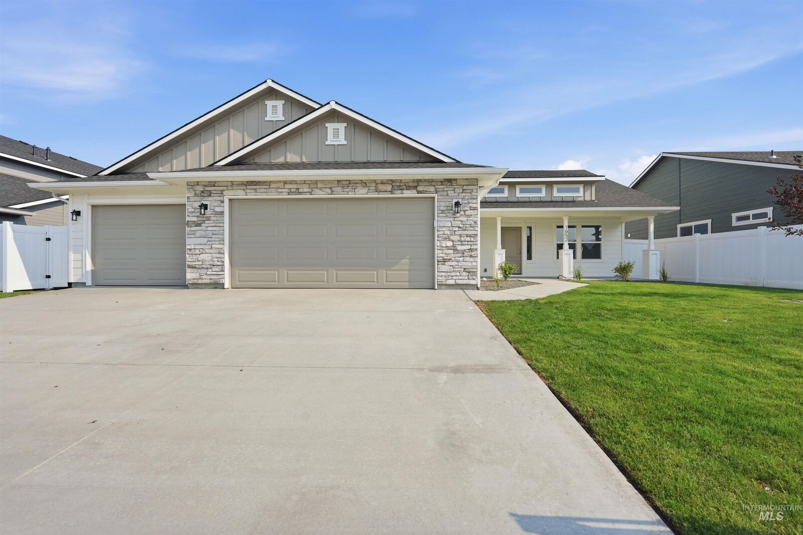 Property Photo: 1652 Haystack Rd ID 83617