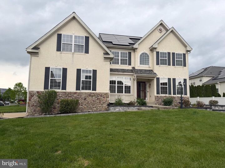 Property Photo:  6 Gateswood Court  NJ 08505 