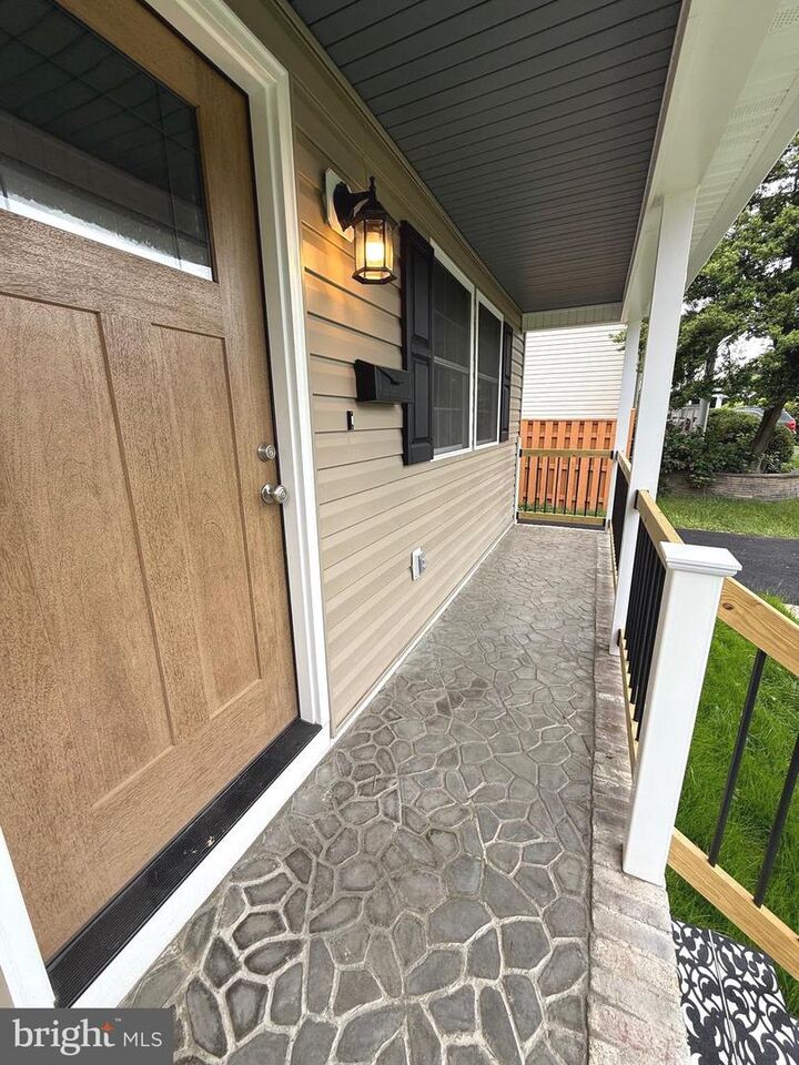 Property Photo: 106 Stratford Avenue VA 22407