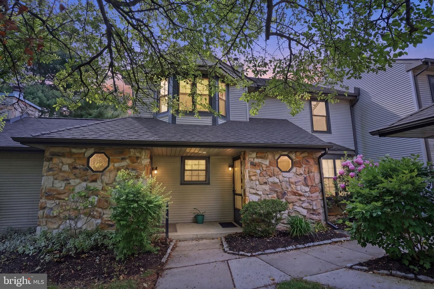 Property Photo:  242 Sassafras Court  PA 18976 
