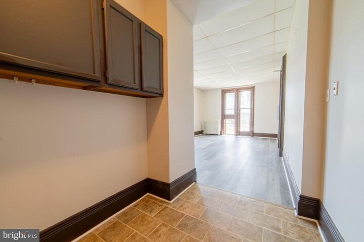Property Photo:  125 W Commerce Street 2  NJ 08302 