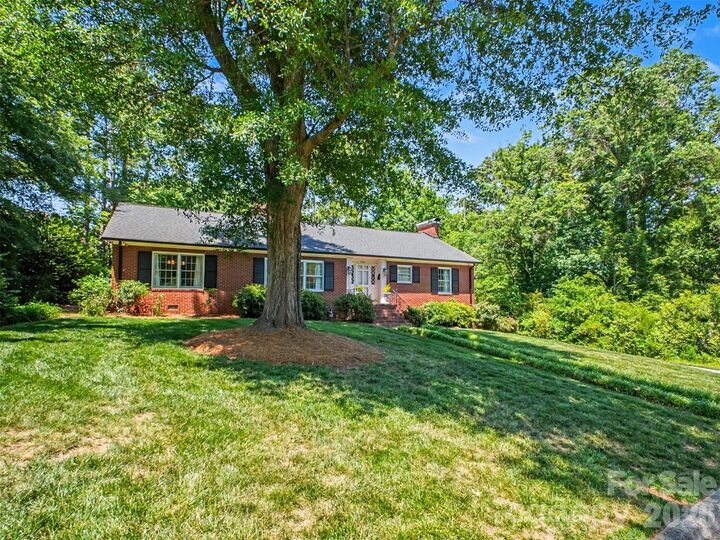 Property Photo:  441 Claymont Street SE  NC 28025 