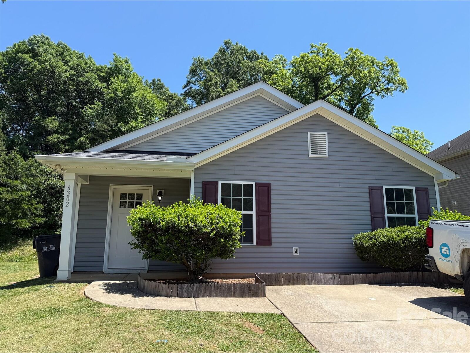 Property Photo:  6302 Summerour Place  NC 28214 