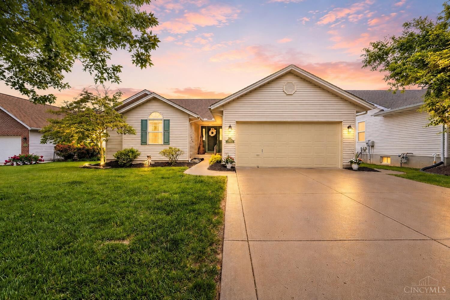 Property Photo:  4450 Pond Meadows Court  OH 45040 