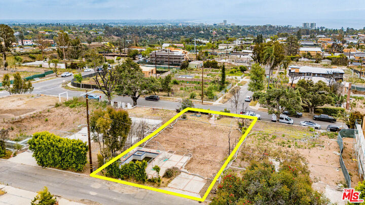 Property Photo:  14619 Bestor Blvd  CA 90272 