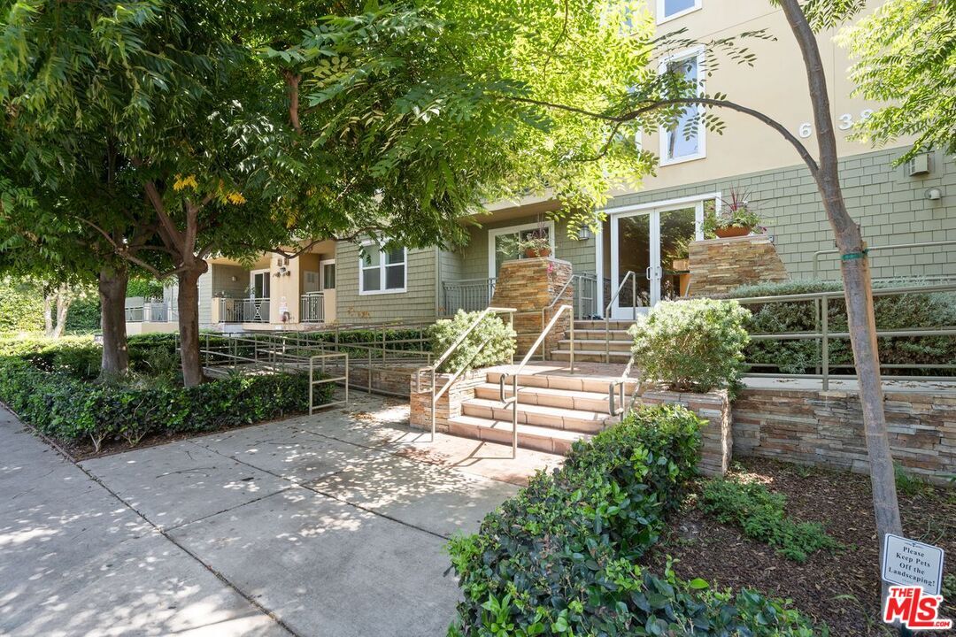 Property Photo:  6038 Carlton Way  CA 90028 