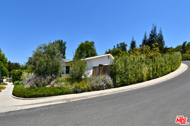 Property Photo:  1572 Fordham Ave  CA 91360 