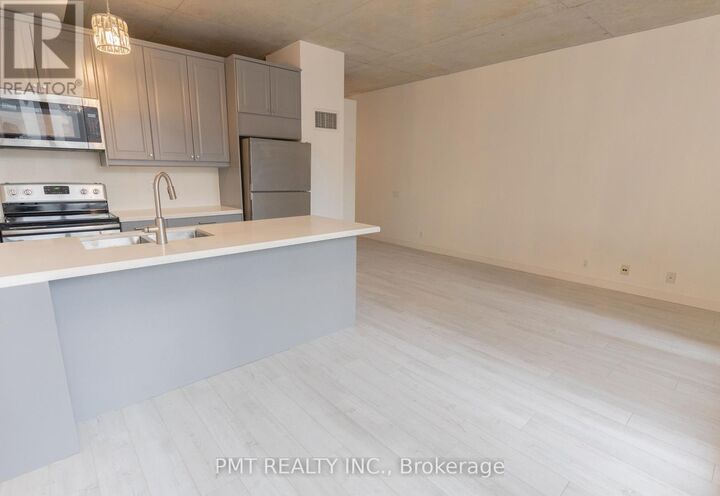 Property Photo:  36 Charlotte Street 401  ON M5V 3P7 