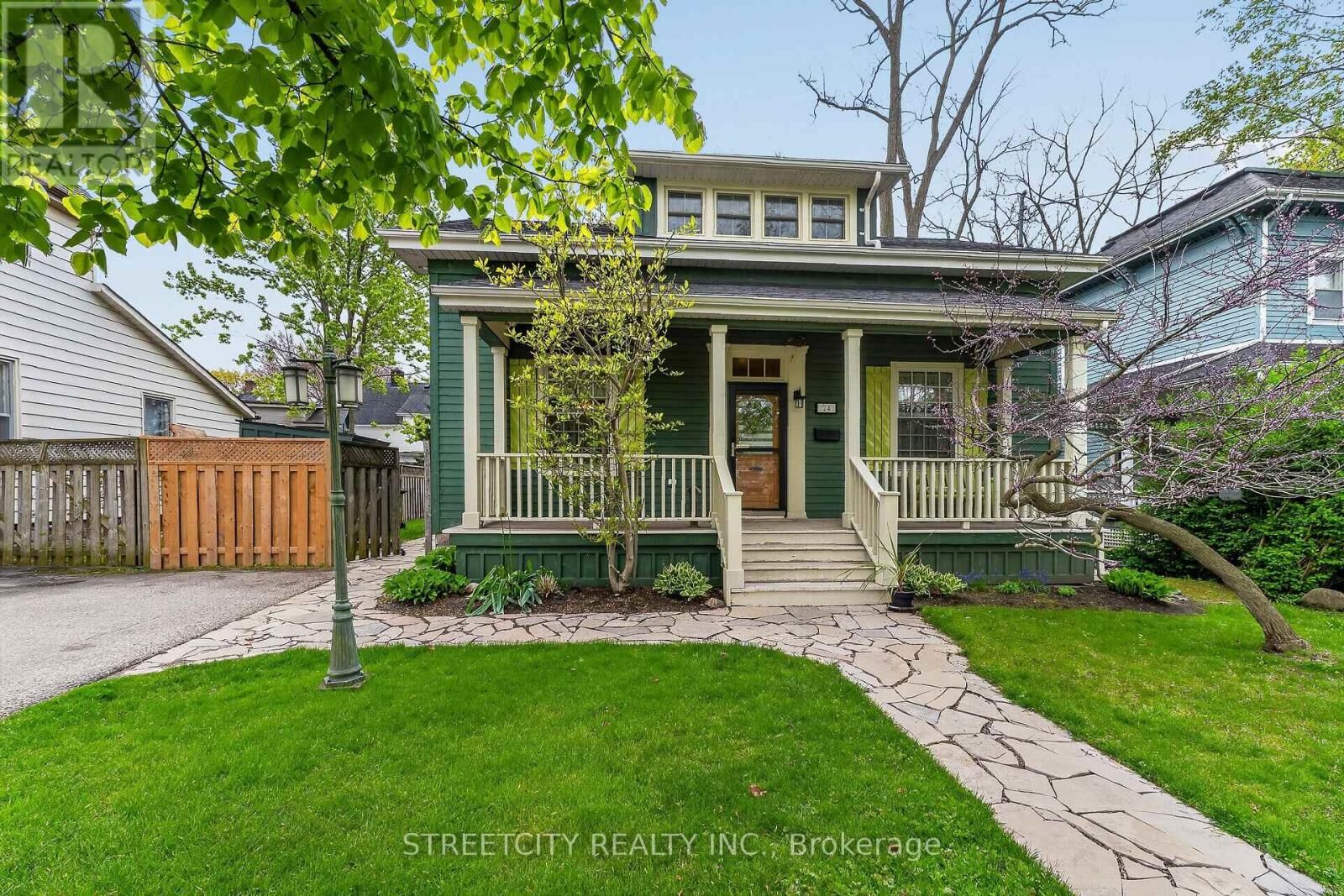Property Photo:  24 Centre Street  ON N5R 2Z2 