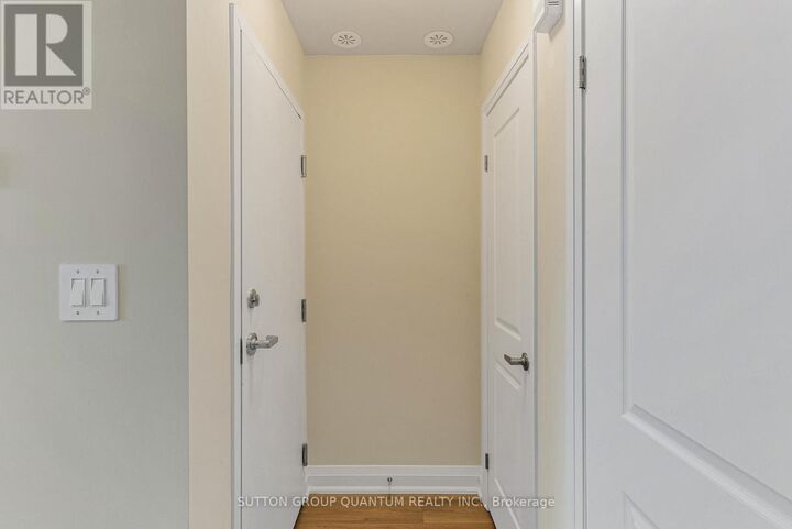Property Photo:  1589 Rose Way 111  ON L9E 1N4 