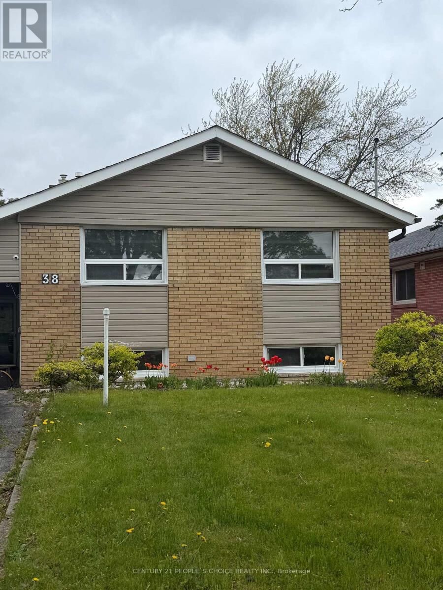 Property Photo:  38 Westhumber Boulevard East  ON M9W 3M6 