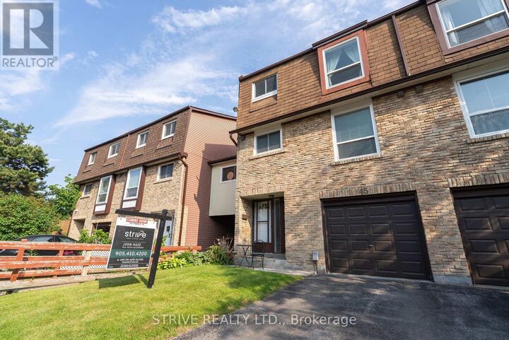 Property Photo:  222 Pearson Street 45  ON L1G 7C6 