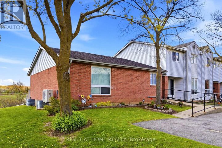 Property Photo:  40 Imperial Road North 20  ON N1H 8B4 