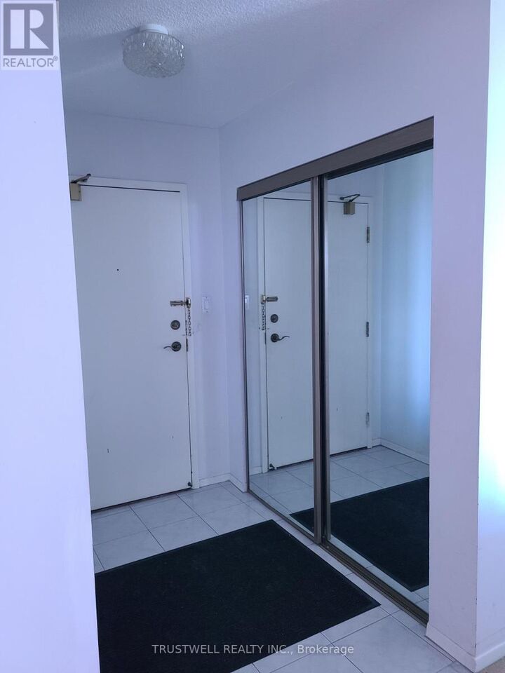 Property Photo:  30 Thunder Grove 1010  ON M1V 4A3 
