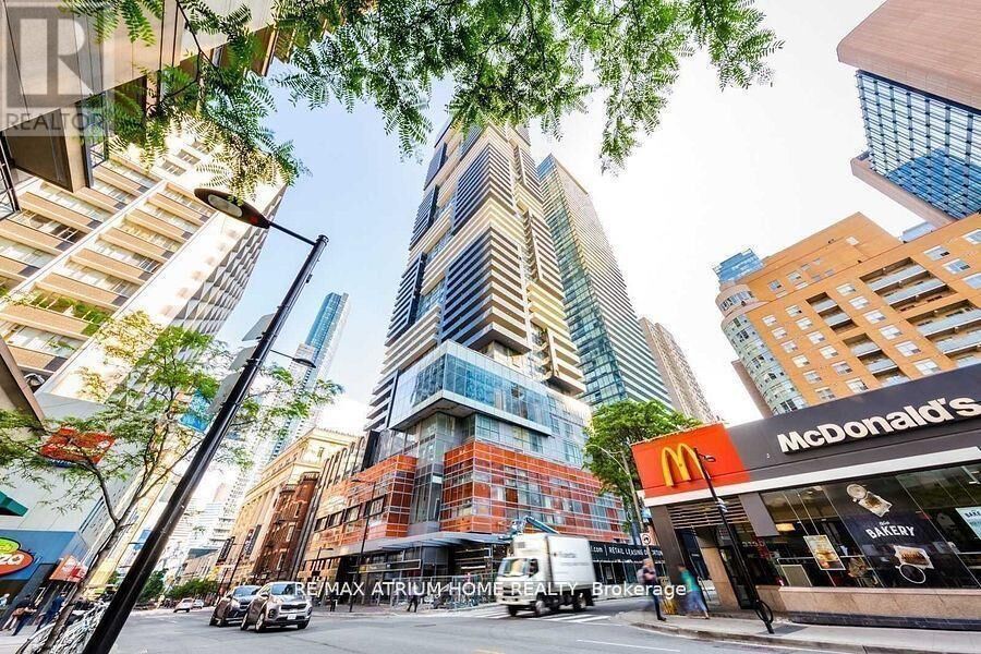 Property Photo:  7 Grenville Street 518  ON M4Y 1A1 