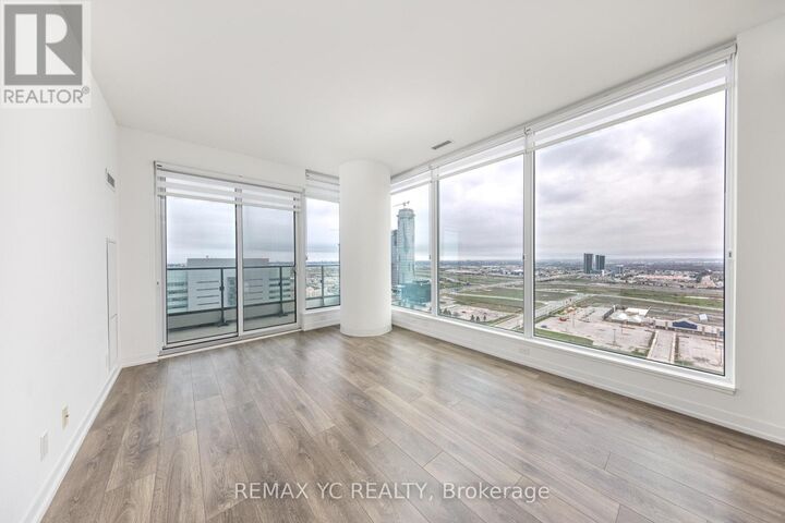 Property Photo:  5 Buttermill Avenue 2709  ON L4K 0J5 