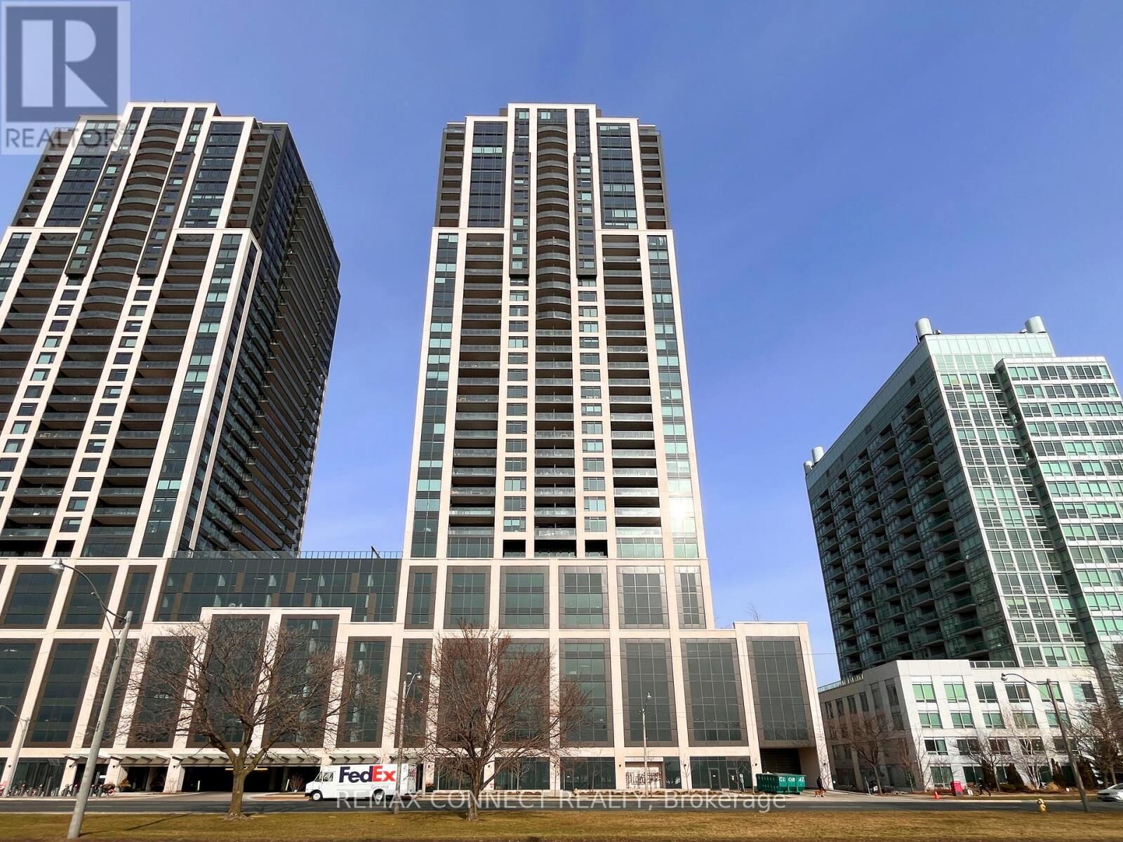 Property Photo:  1926 Lake Shore Boulevard West 2208  ON M6S 1A1 