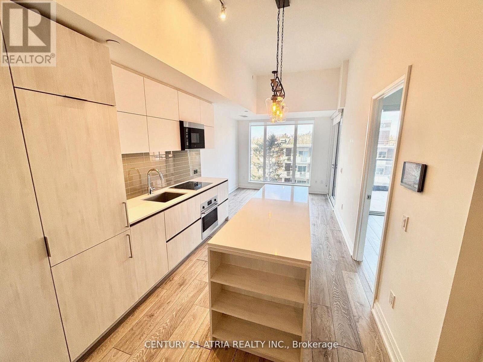 Property Photo:  21 Park Street East 712  ON L5G 1L7 