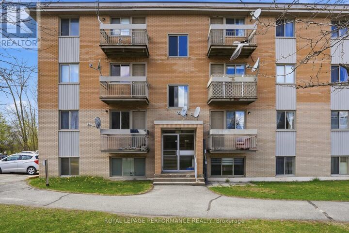 Property Photo:  998 Cartier Boulevard 8  ON K6A 1W7 