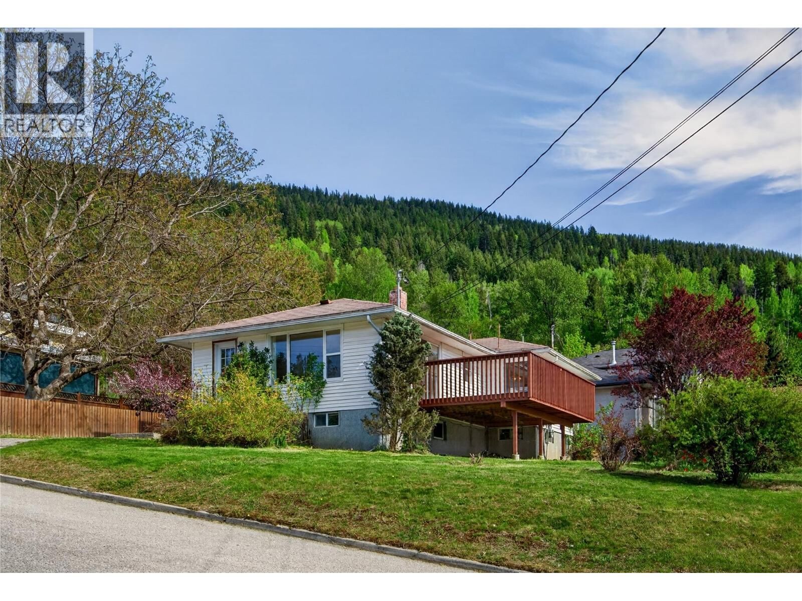 Property Photo:  902 Gore Street  BC V1L 5C9 