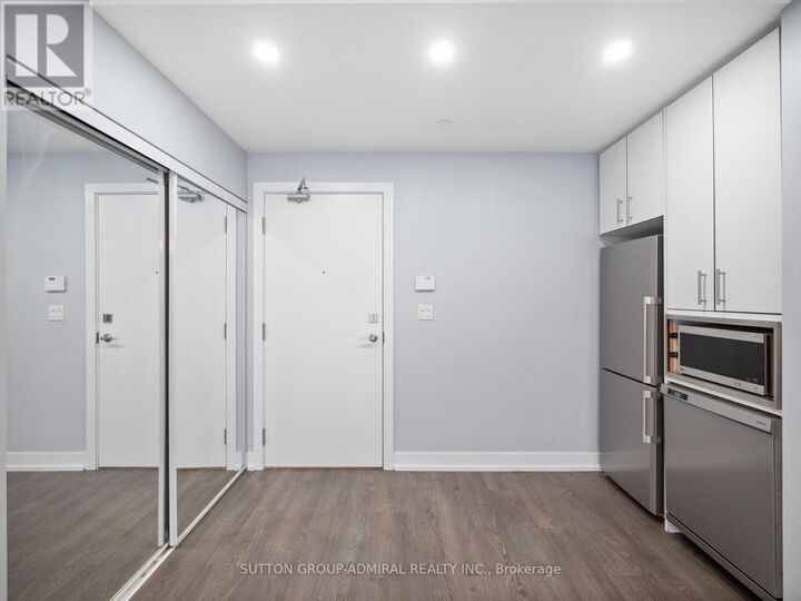 Property Photo: 75 The Donway West 102 ON M3C 2E9