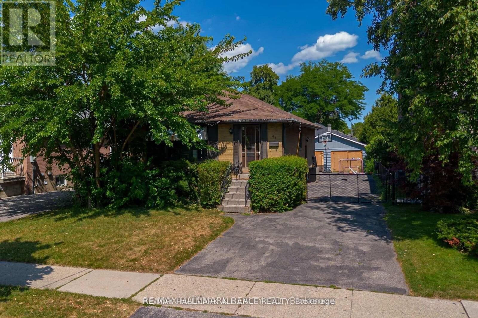 Property Photo: 43 Trueman Avenue ON M8Z 5A3