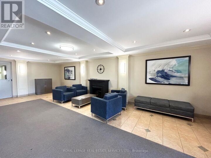 Property Photo:  10 Overlea Drive 1107  ON N2M 5B8 