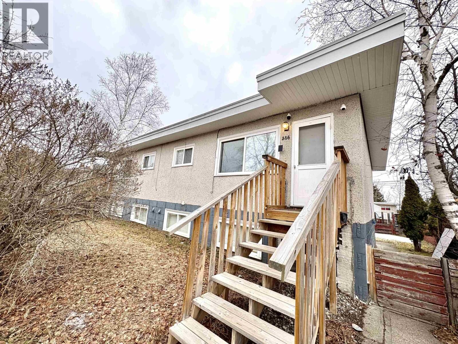 Property Photo:  380 Moffat Street  BC V2M 3L5 