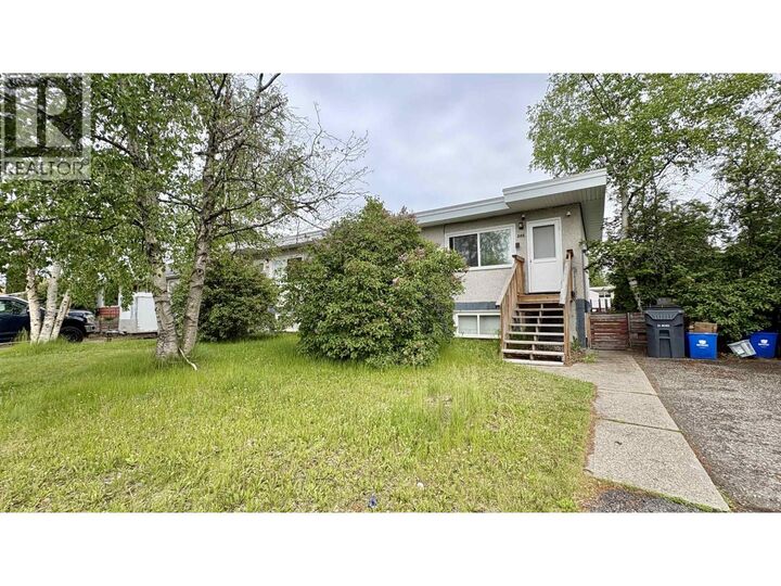 380 Moffat Street — photo 1