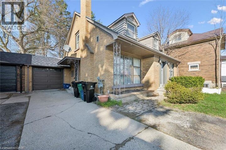 Property Photo:  68 Highland Road 2nd Flr  ON N2M 3B5 