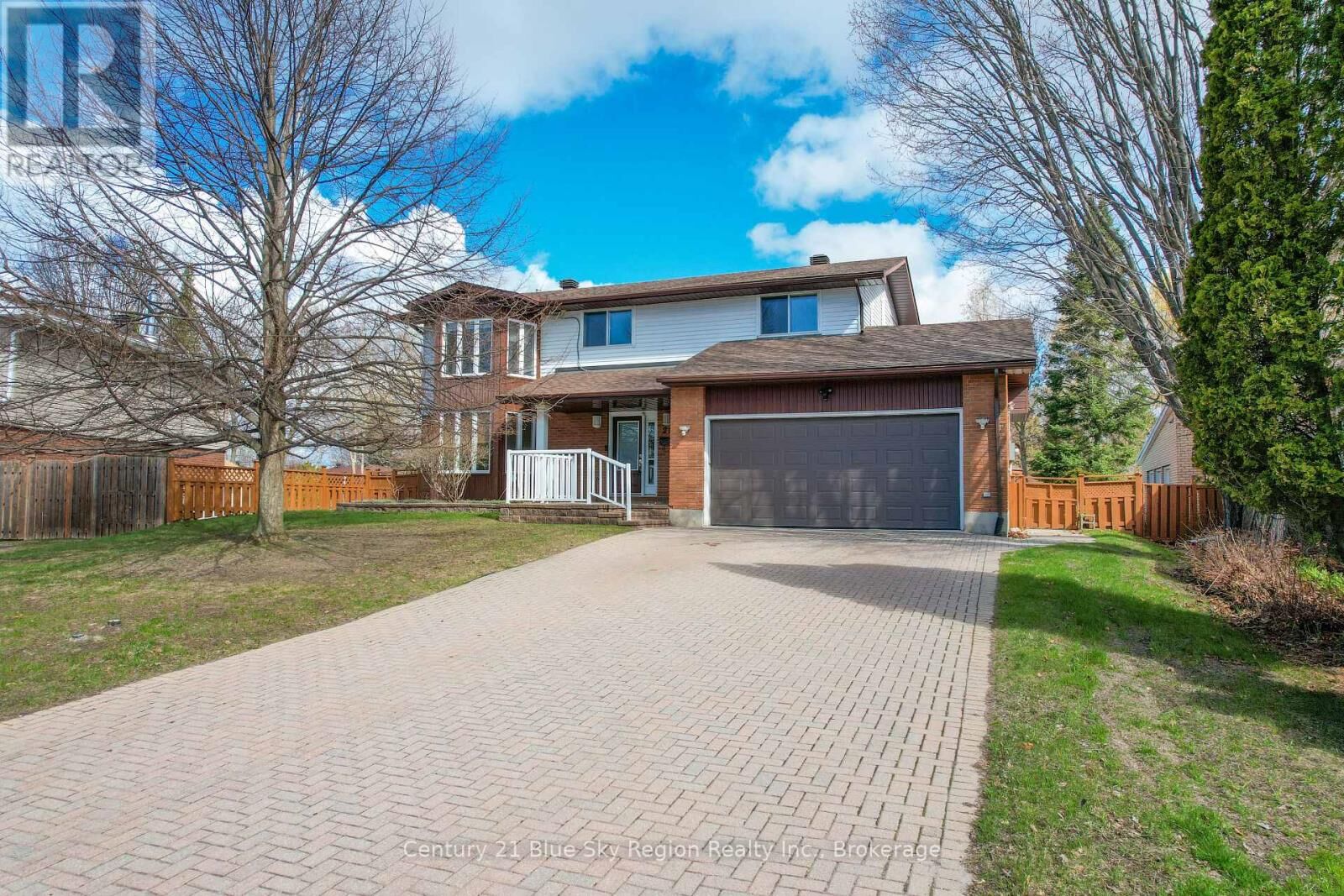Property Photo:  28 Labreche Drive  ON P1A 3P5 