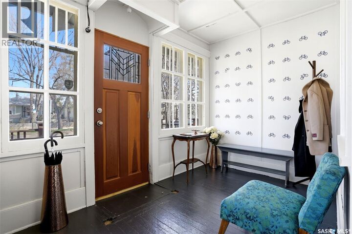 Property Photo:  3239 Victoria Avenue  SK S4T 1L5 