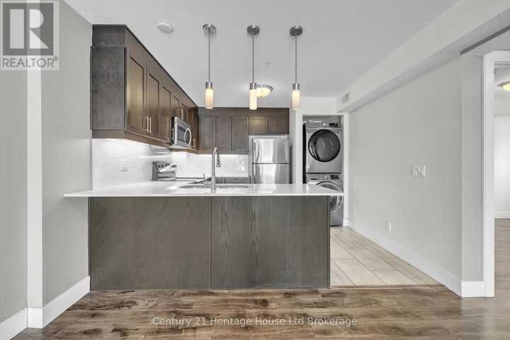 Property Photo:  34 Brock Street 303  ON N4S 3B5 