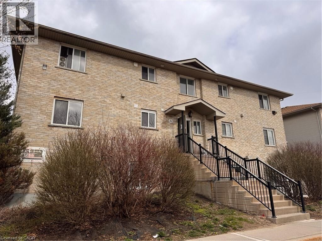 Property Photo:  44 Walnut Street B11  ON N2G 1P6 