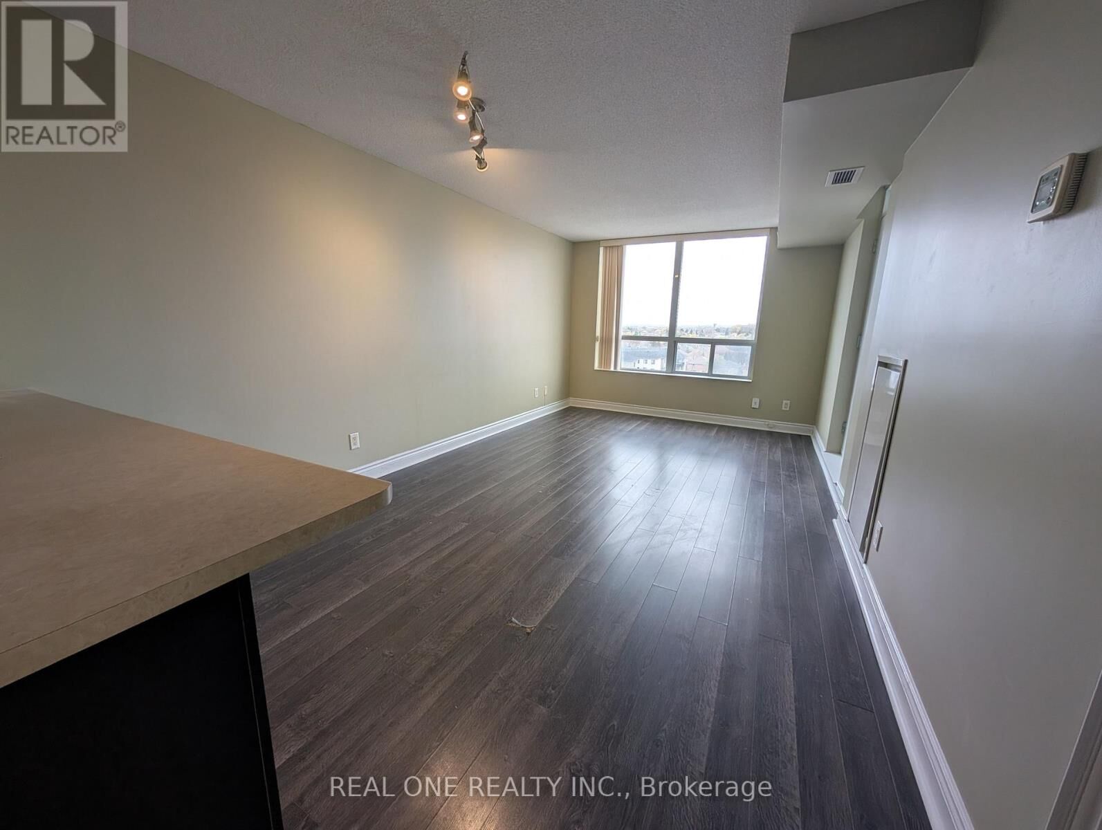 Property Photo:  88 Times Avenue 1001  ON L3T 7Z4 