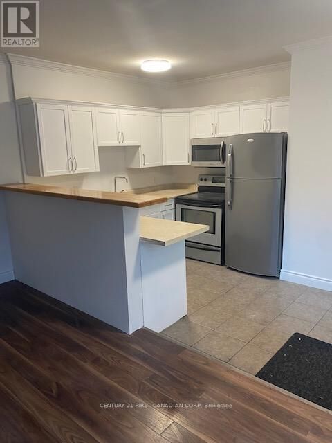 Property Photo:  177 Kent Street 2  ON N6A 1L5 