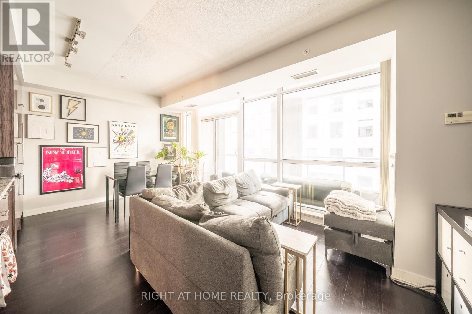 Property Photo:  199 Richmond Street West 418  ON M5V 0H4 