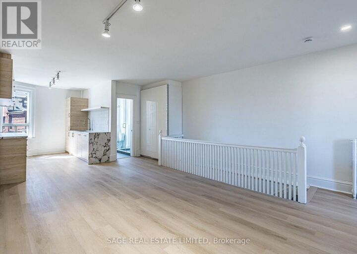 Property Photo:  1153 Dundas Street West Upper  ON M6J 1X3 