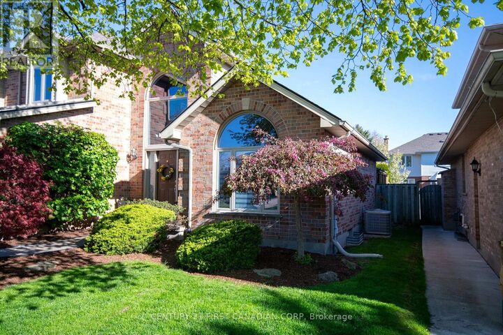 Property Photo: 244 Ensign Crescent ON N6S 4V3