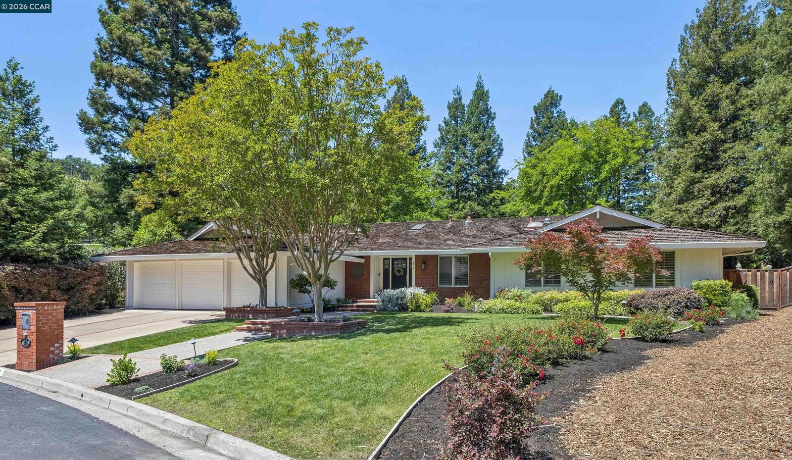 Property Photo:  27 Shawn Ct  CA 94507 