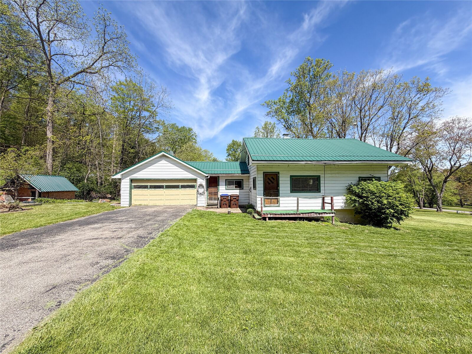 Property Photo:  21199 Shore Drive  PA 16335 