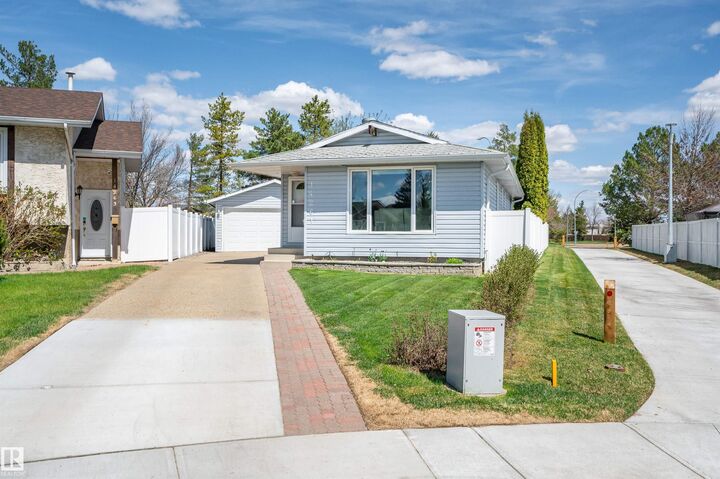 Property Photo:  14261 30 Street NW  AB T5Y 1M7 