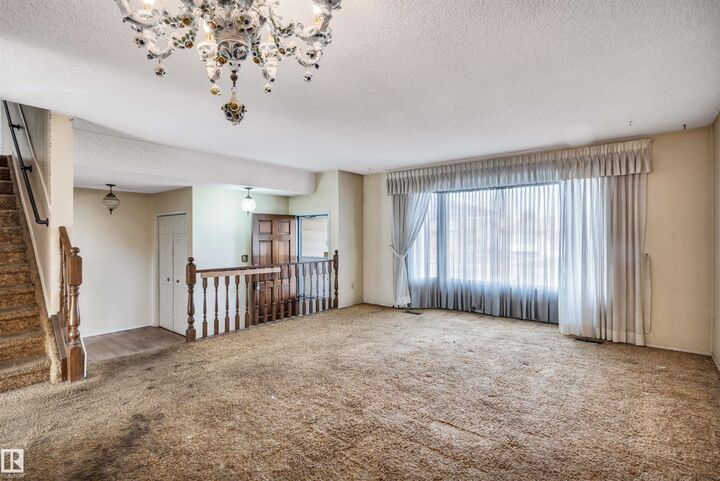 Property Photo: 6723 39 Avenue NW AB T6K 2N6