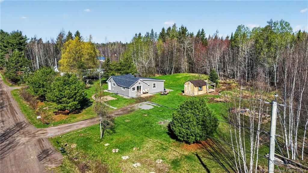 Property Photo:  27 Beckwith Road  NB E4T 2P8 